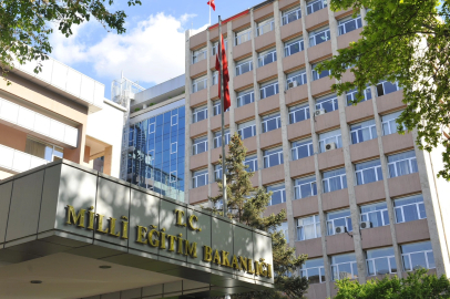 MEB'den izinsiz okullara devam eden öğrencilere yakın takip